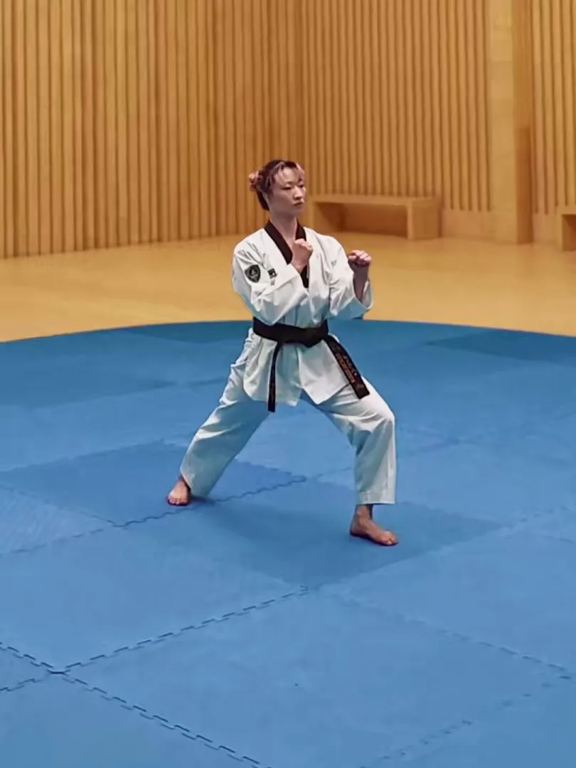 Apgubi, Front Stance