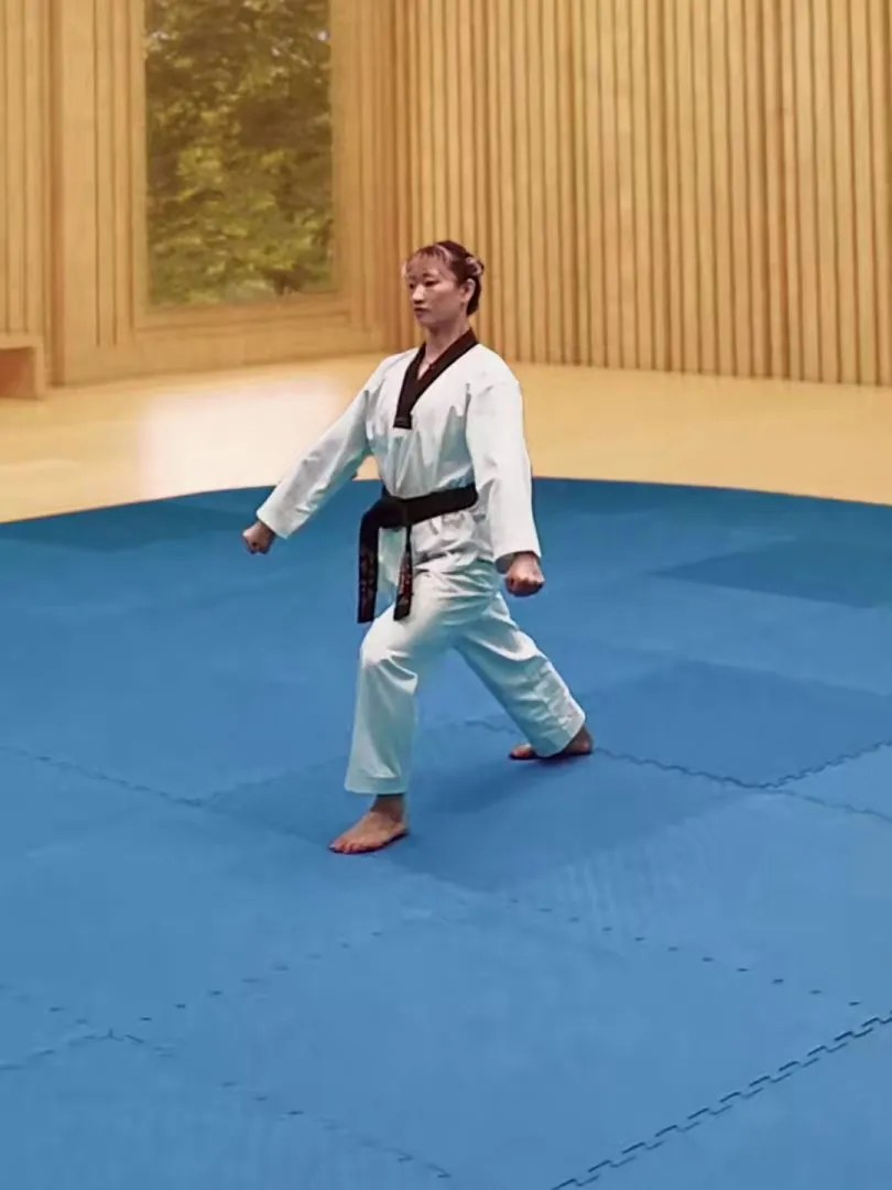Arae-hecheo-makgi, Low Opening Block