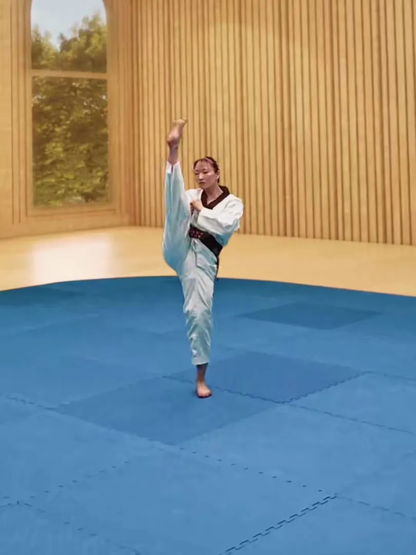 Bakkat-bandal-chagi, Outward Crescent Kick