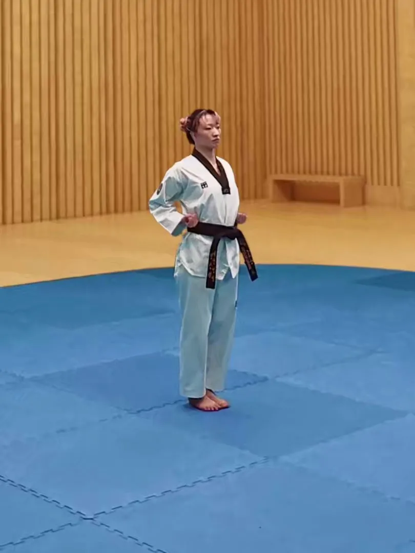 Dujumeok-heori-seogi, Twin-Fist Waist Posture