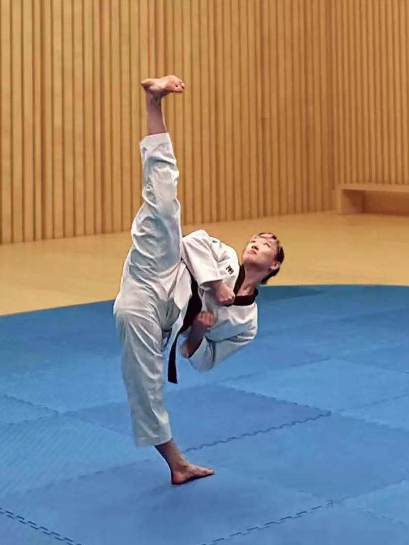 Dwidora-yeop-chagi, Turning Side Kick