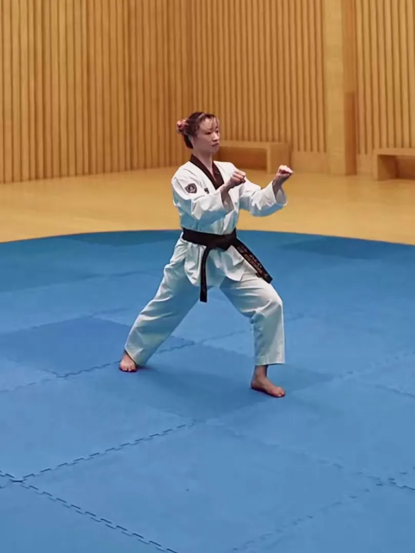 Momtong-hecheo-makgi, Middle Opening Block