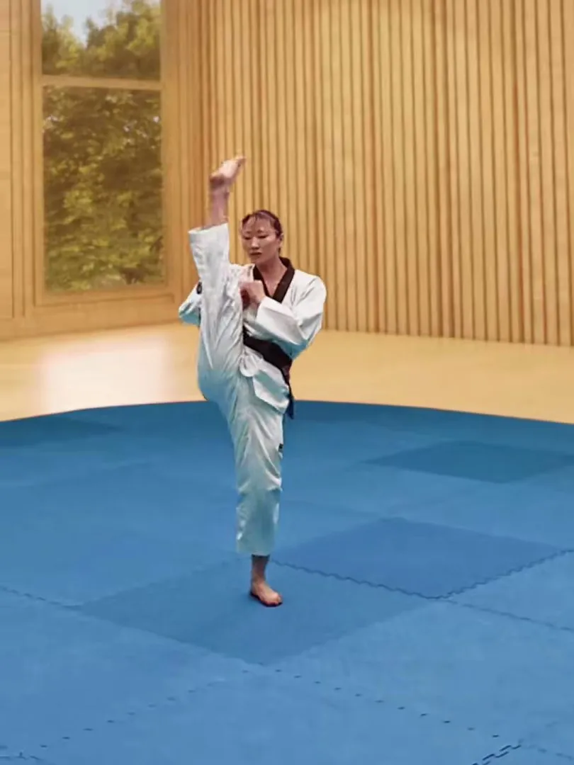 Naeryeo-chagi, Axe Kick
