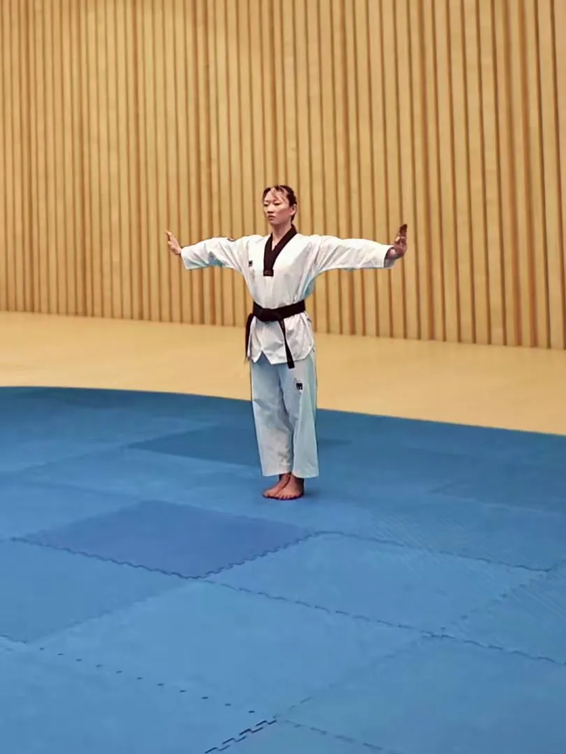 Nalgae-pyeogi, Wingspreading Posture