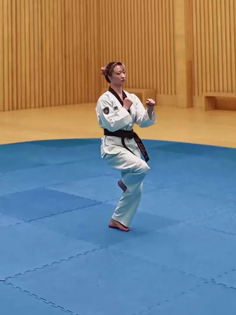 Ogeum-seogi, Inner Knee Stance