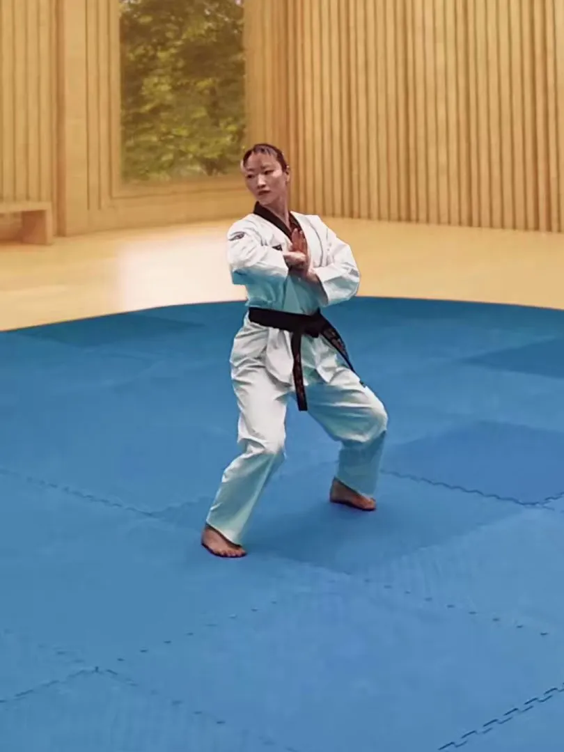 Palgup-yeop-chigi, Elbow Side Strike