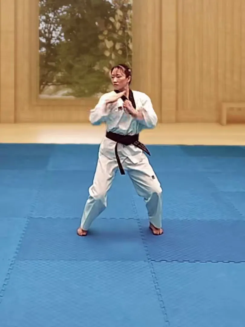 Sonnal-yeop-makgi, Knifehand Side Block
