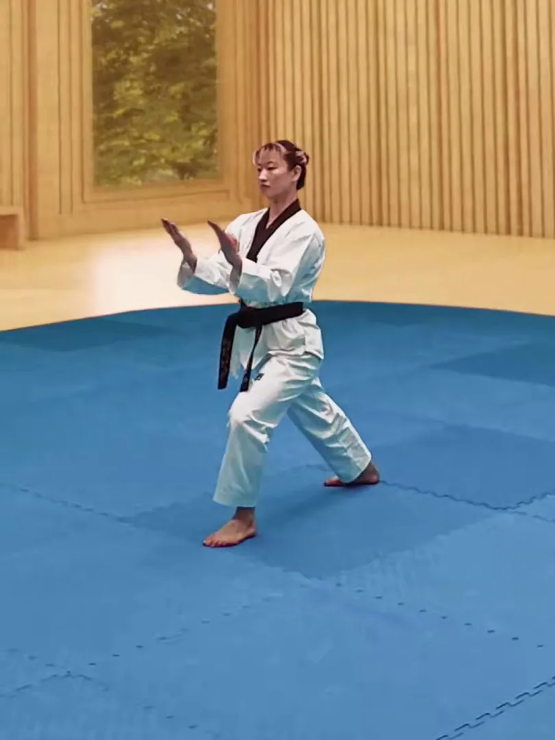 Sonnaldeung-hecheo-makgi, Ridgehand Opening Block