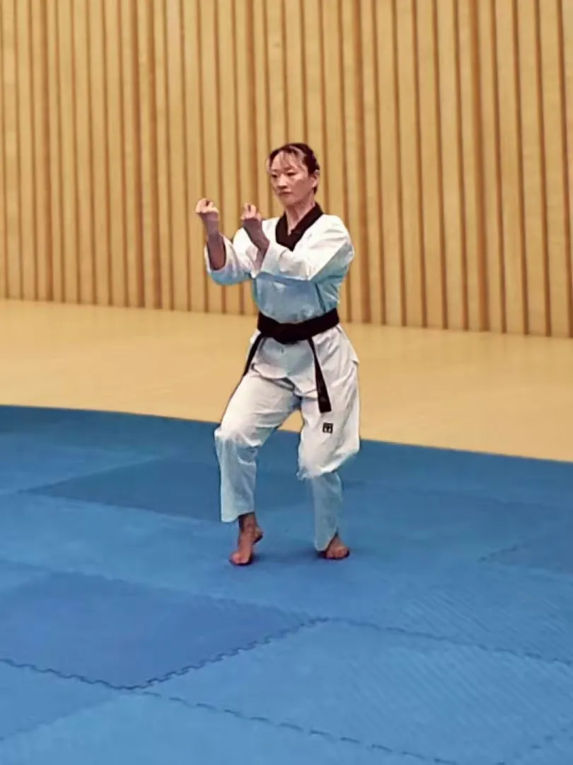 Sosum-jireugi, Double Knuckle Uppercut