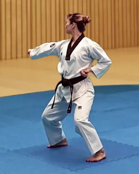 Momtong-yeop-jireugi, Side Punch