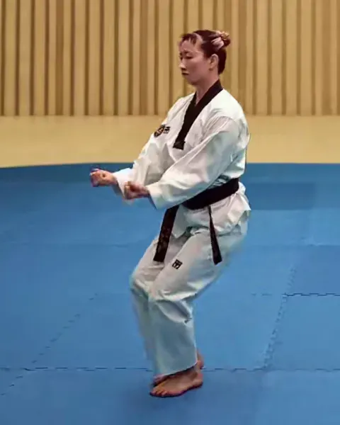 Jeocheo-jireugi, Double Uppercut