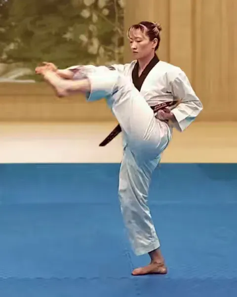 Pyojeok-chagi, Target Kick