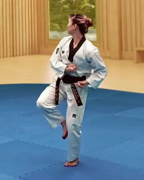 Jageun-doljjeogwi, Small Hinge