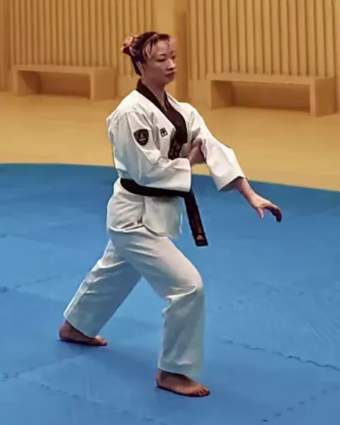Mureup-kkeokgi, Knee Break