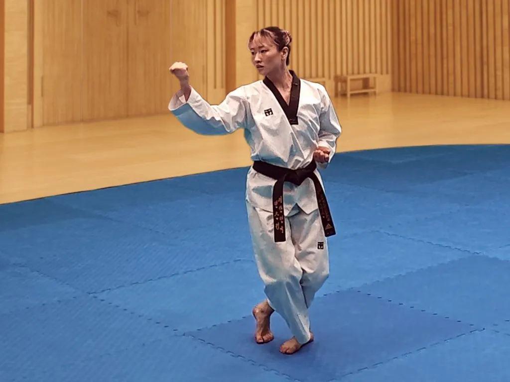 Taegeuk O Jang, performed by Eva Sandersen