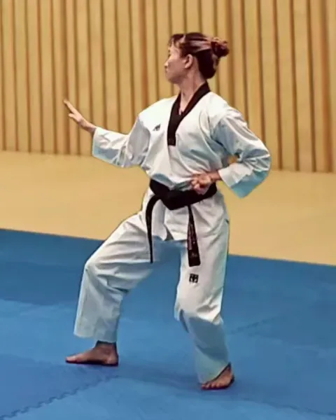 Hansonnal-makgi, Knifehand Outward Block