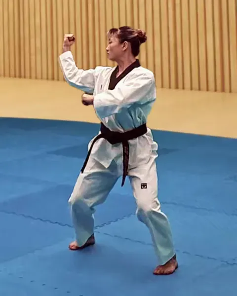 Geodeureo-eolgul-yeop-makgi, Augmented High Side Block