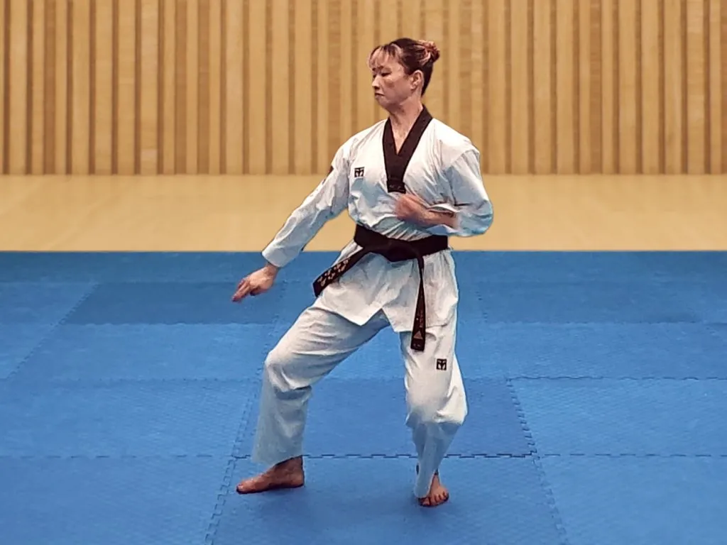 Pyongwon, performed by Eva Sandersen