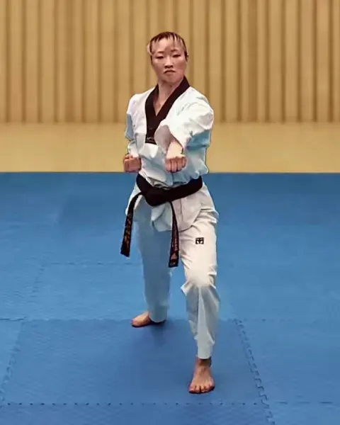 Dubeon-jireugi, Rapid Double Punch