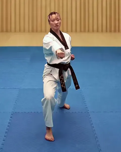Dubeon-jireugi, Rapid Double Punch