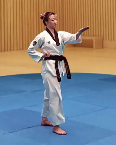 Sonnal-an-chigi, Inward Knifehand Strike to Neck