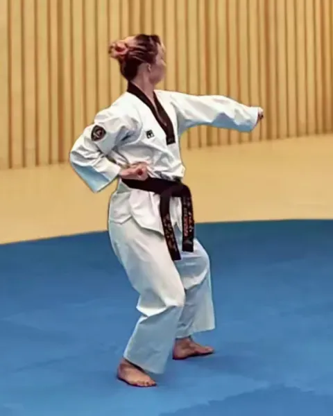 Momtong-yeop-jireugi, Side Punch